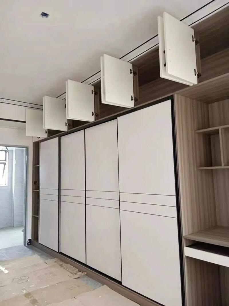 新异彩移门推拉门衣柜定制全屋南宁家具工厂